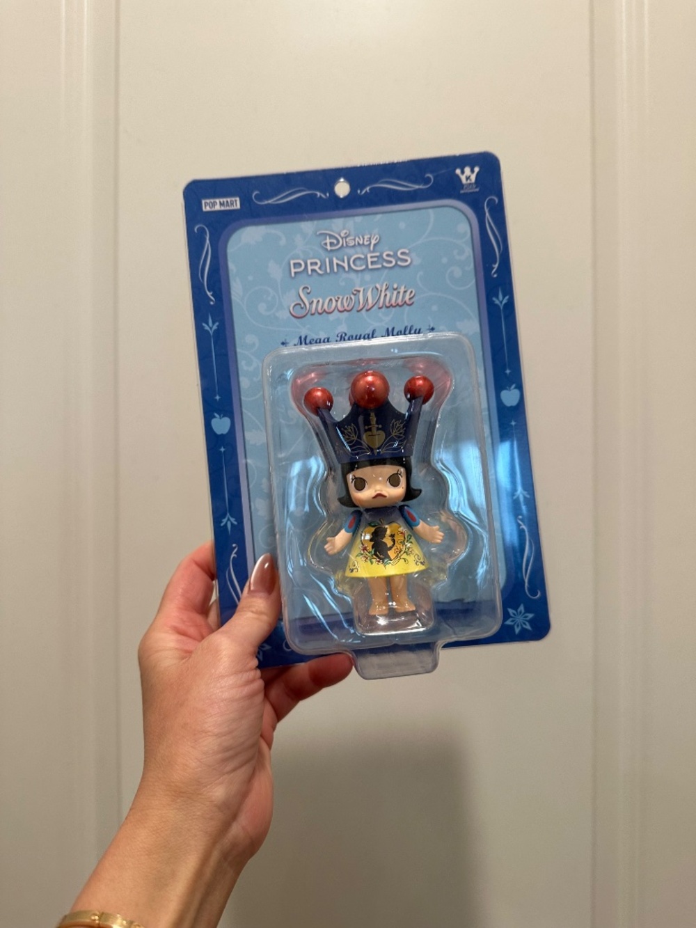 SEALED 💯 MEGA MOLLY x DISNEY SNOW WHITE - Picture 3 of 4